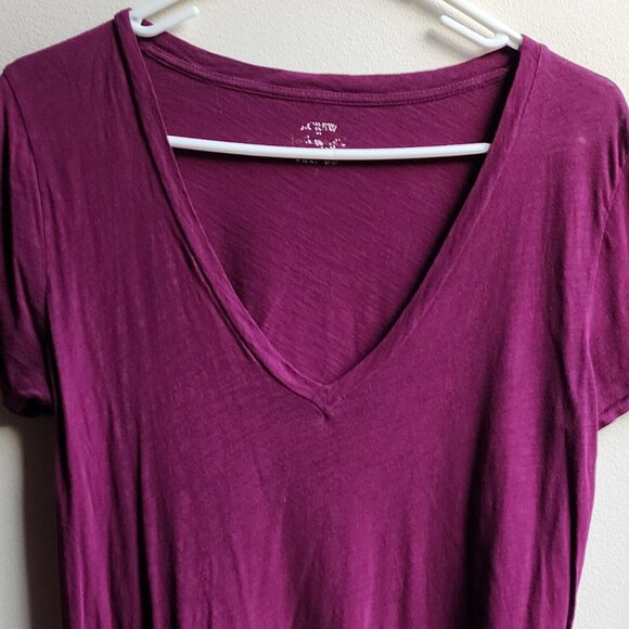 J. Crew Fuchsia Featherweight Slub Cotton V-Neck T-Shirt Size Small - Picture 5 of 13
